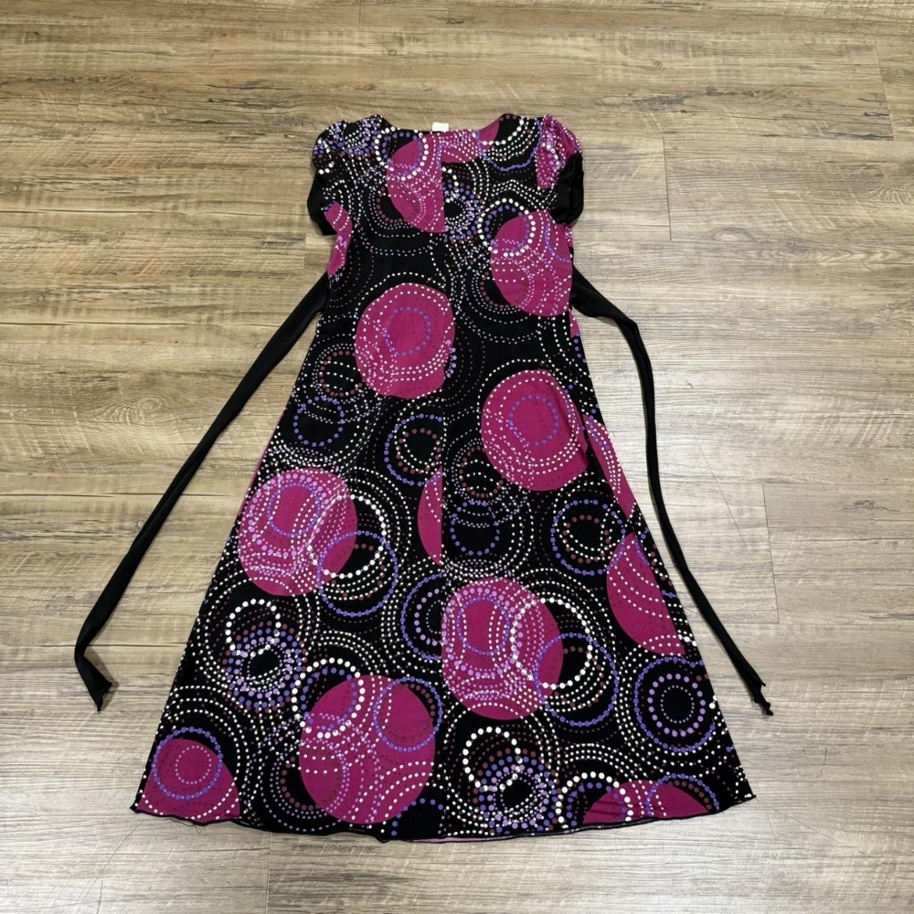 Black & Fuchsia Circular-Print Midi Dress with Tie Waist